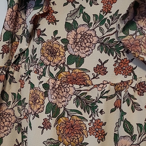 NWT Floral Dress - Picture 3 of 4